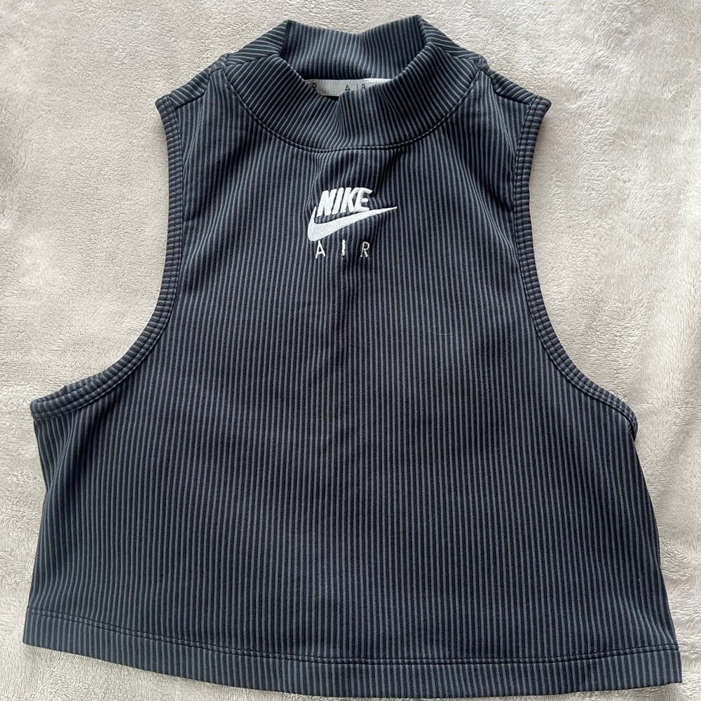 NIKE AIR- crop top